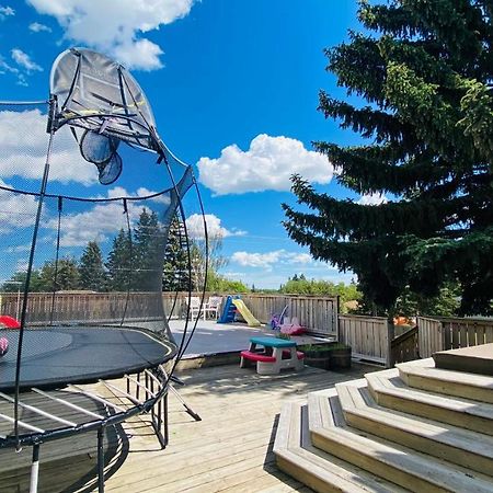 Cozy Basement Suite-溫馨小屋 Designated Parking YYC Exteriér fotografie